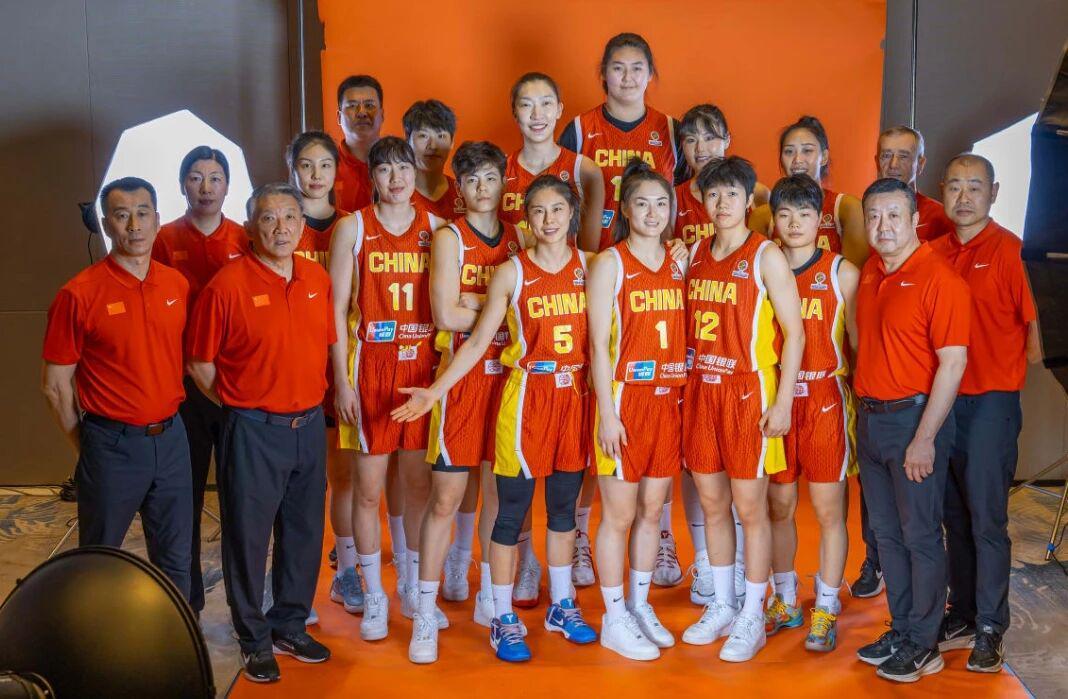 足球即场比分-中国女篮官宣阵容调整，宫鲁鸣爱将回归，韩旭李月汝官宣重返WNBA